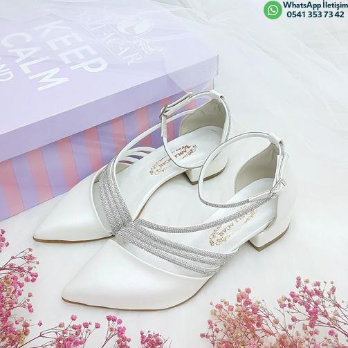 Stone Detailed Off-White Short Heeled Stiletto Bridal Shoes
