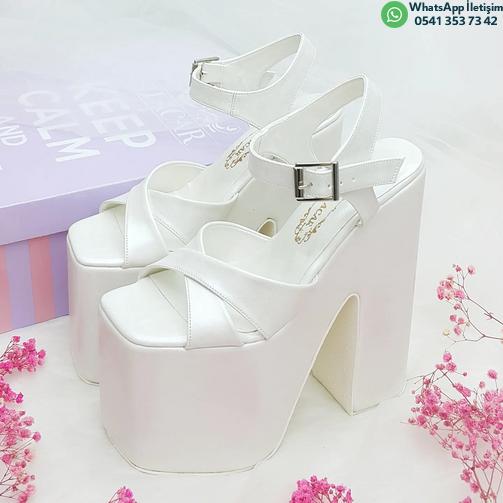 18 Cm High Heeled Slightly Curved Very Comfortable Cross Strap Bridal Shoes