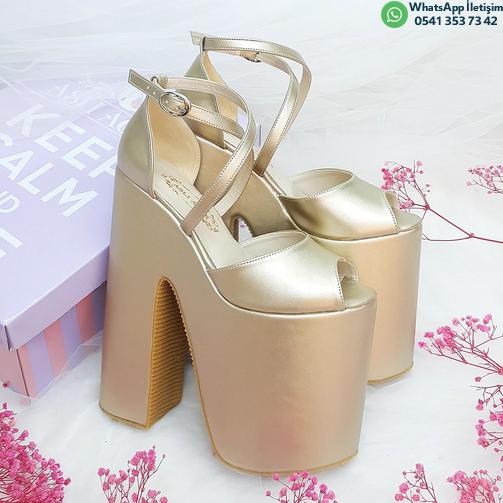 20 Cm High Wedge Heel Model Slightly Curved Gold Color Engagement Shoes