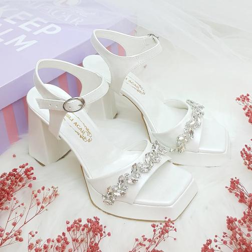 10 Cm Thick Heeled Stone Design Comfortable Bridal Shoes