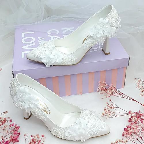 8 cm Low Heel, Floral Detail, Custom Designed, Very Comfortable Stiletto Wedding Shoes