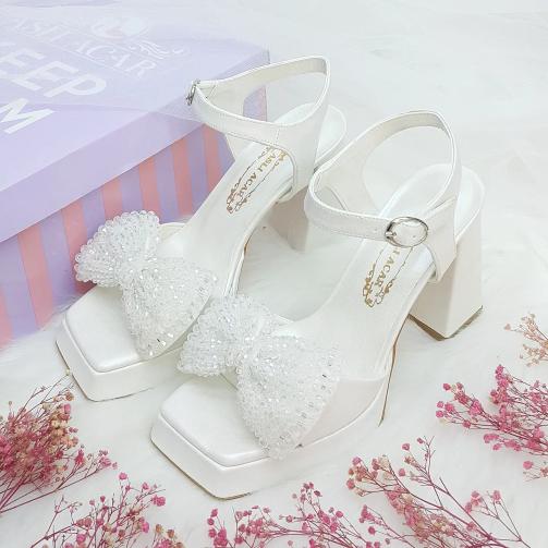 Comfortable Wedding Shoes for Brides with Crystal Stone Bow Detail and Low Heels