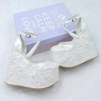 15 Cm Wide Bottom Wedge Heel Special Design Bridal Shoes for Brides