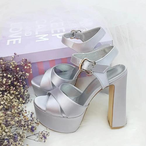14 Cm Kalın Rahat Topuklu Gümüş Renk Saten Nişan Ayakkabısı