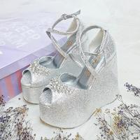 15 Cm Dolgu Topuk Gümüş Renk Taş Detaylı Nişan Ayakkabısı