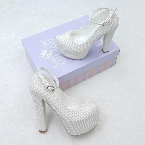 15 Cm Topuklu İnci Desenli Kırık Beyaz Gelinlik Ayakkabısı