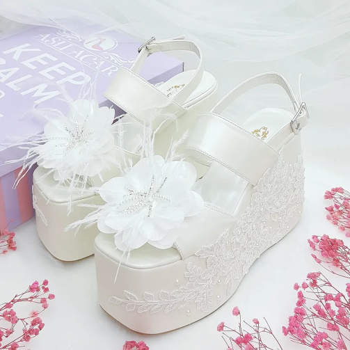 12 Cm Özel Tasarım Az Eğimli Dolgu Topuk Model Kır Düğünleri İçin Gelin Ayakkabısı