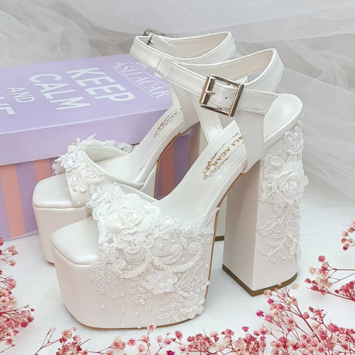 16 Cm High Heeled Lace Detailed Slightly Curved Very Comfortable Bridal Shoes