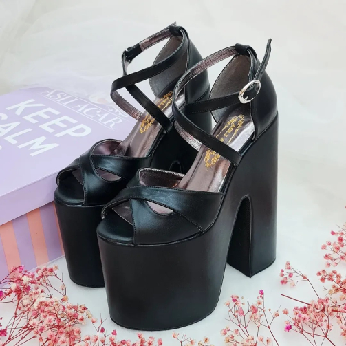 Black Low-Sloped Platform 18 cm High Wedge Heel Model for Women's Engagement Shoes