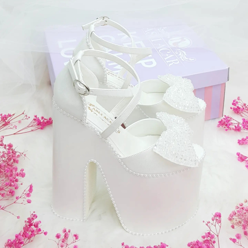 18 Cm High Wedge Heel Model Crystal Stone Bow Slightly Curved Very Comfortable Bridal Shoes