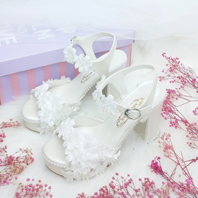 11 Cm Low Heeled Comfortable Bridal Shoes with Flower Detail